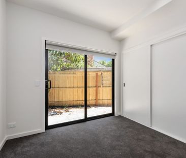 Modern Comfort in a Quiet Court Setting - Photo 1