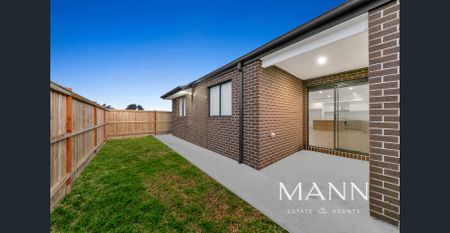 Stunning Brand New Family Home in Woodstock - Photo 5