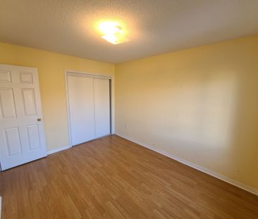 For Lease - 228 Coleridge Drive, Newmarket, Ontario - Photo 4