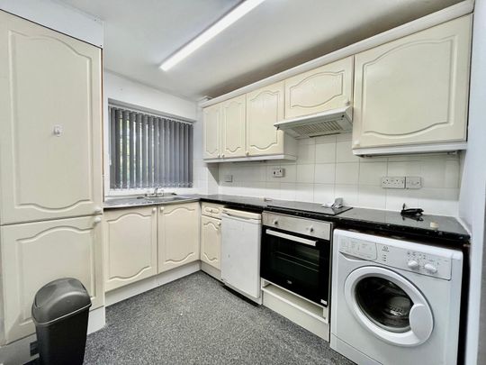 Grosvenor Park Gardens, ., Leeds - Photo 1