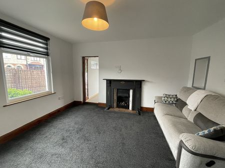 19 Green Lane, S18 - Photo 3