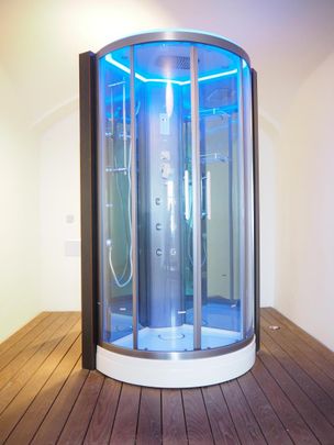 Wohnatelier in Ottensheim Zentrum, direkt an der Donaupromenade! 82 m² WNFL, Küche inkl. Geräte möbliert! Inkl. Terrasse vorm Haus! - Foto 1