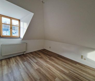 Dachgeschosswohnung in Auerbach - Photo 1