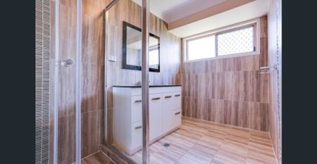 Available Soon Walk to Bus Stop and Calamvale Community College. - Photo 3