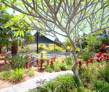 RENOVATED AND FULLY FURNISHED SPACIOUS TOWNHOUSE WITH VIEWS IN THE ... - Photo 4