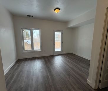 For Lease - 540 Essa Road Unit# 21, Barrie, Ontario - Photo 2