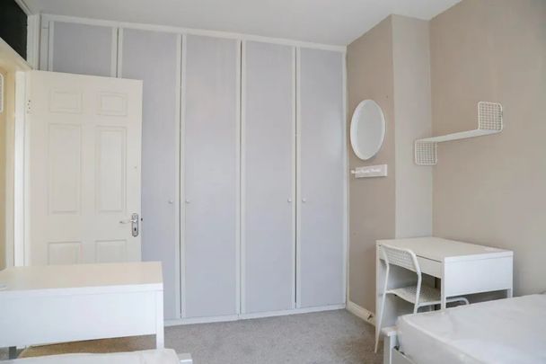 Phibsborough Road, Dublin - Photo 1