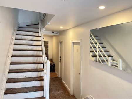 1241 Rue St Marc Montréal (Ville-Marie), QC H3H - Photo 3