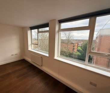 Studio Flat, Ballards Lane, N3 - Photo 2
