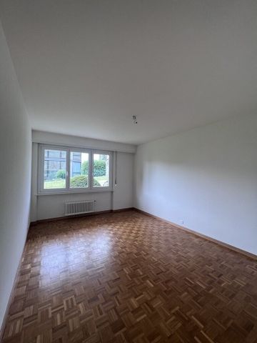 Grand appartement lumineux de 3.5 pièces au rez-de-chaussée - Photo 4