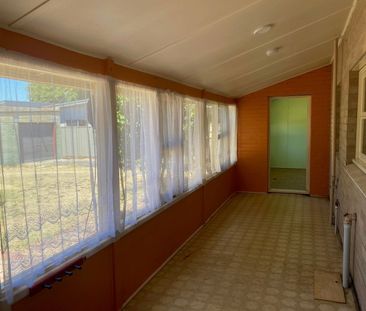 HOME CLOSE TO BEACH AND TOWN CENTRE - Photo 3