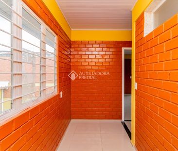 Casa com 7 quartos e 360m² para alugar em Anchieta, Porto Alegre. - Foto 2