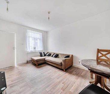 Myrtle Road, Hounslow, TW3 - Photo 1