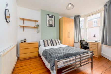 4 Bed Student Accommodation - Photo 4