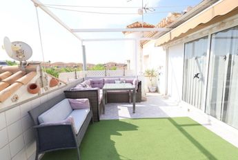 Bungalow con solarium privado en Playa Flamenca. Temporada baja.