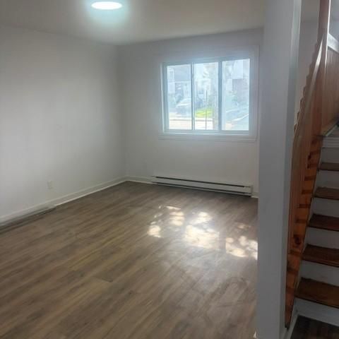 Belle maison de ville à louer dès maintenant 1995$ RDP - Rivière-des-Prairies Montréal - Photo 1