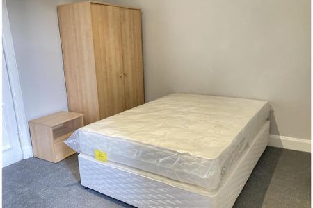 single room for rent in Morningside - Photo 3