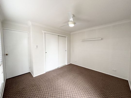 Stylish Family Home in a Peaceful St Helens Park Pocket - Photo 1