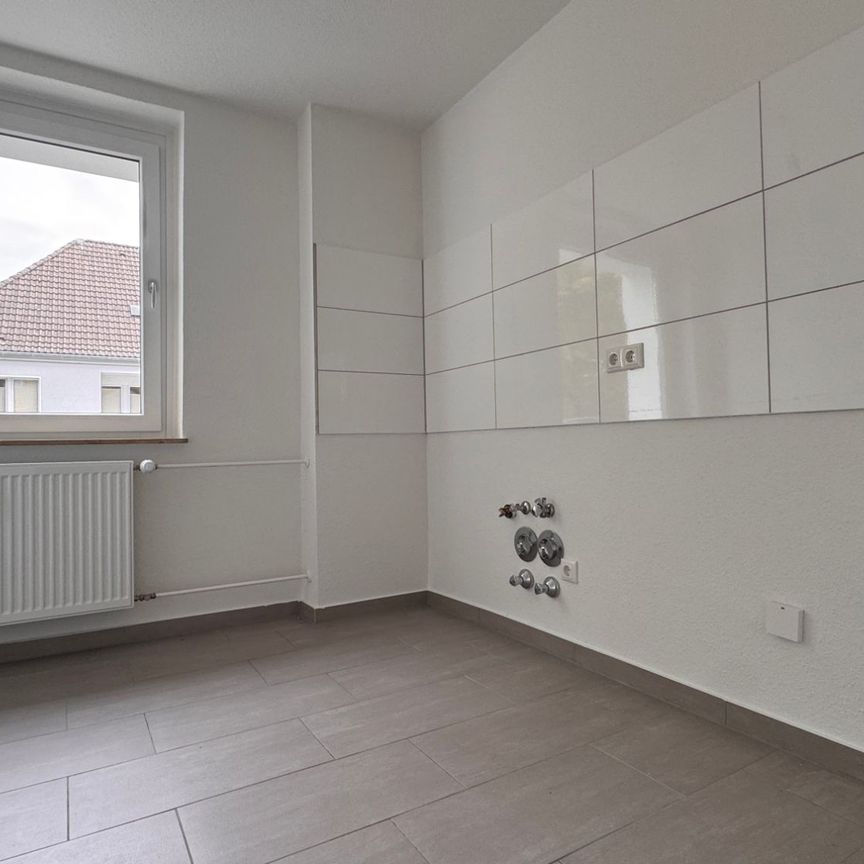 *** Wir modernisieren für Sie! Charmante Altbauwohnung mit Duschbad in grüner Lage! *** - Photo 1