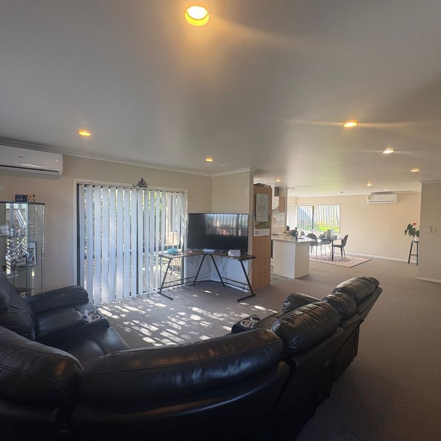 16 Opawa Crescent, Favona, Auckland - Photo 1