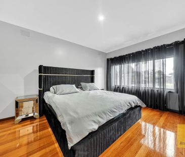 Beautifully Renovated Family Home in Prime Location - Photo 6