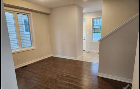 For Lease - 113 HACKAMORE Crescent, Stittsville - Munster - Richmond, Ontario - Photo 2