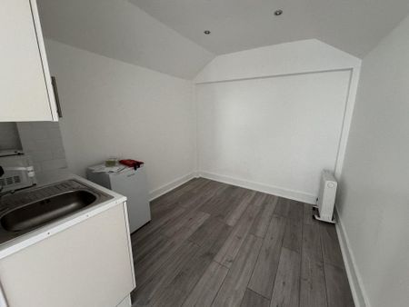 Studio to rent - Photo 4
