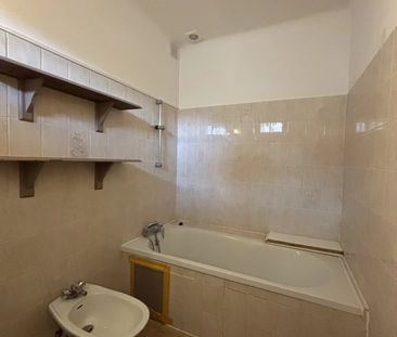 Location Appartement 3 pièces 56m² NIMES 30000 - Photo 5