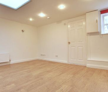 2 bedroom ground floor flat to rent - Photo 5