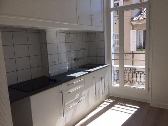 Location appartement Marseille 1er (13001) - Photo 1