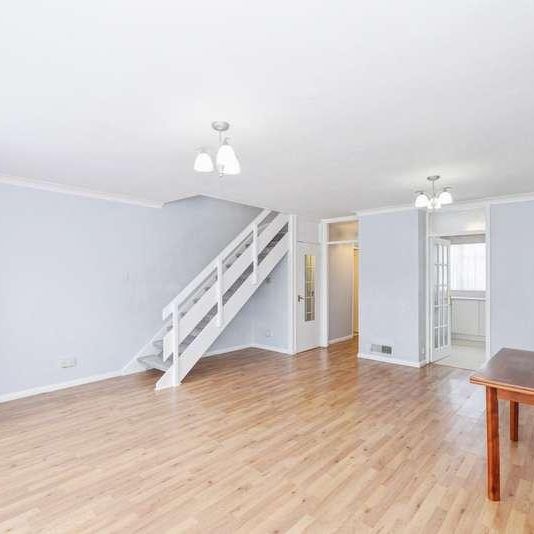 Trinity Close, Northwood, HA6 - Photo 1