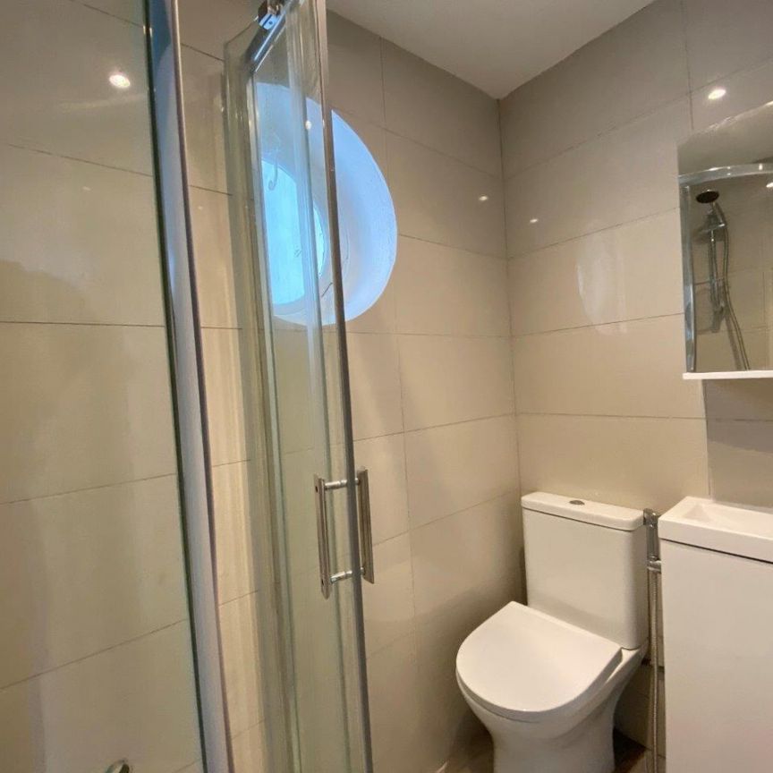 Moreton Avenue, Isleworth, TW7 - Photo 1