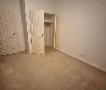 Victoria Park - Photo 2