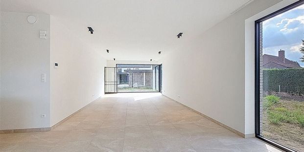 Woning te huur in Oostakker voor € 1.420 met 3 slaapkamers - Foto 1
