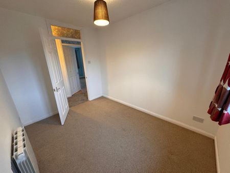 2 bedroom terraced house to rent - Photo 4
