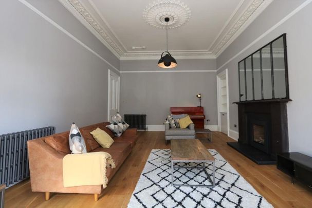 3 bedroom flat to rent - Photo 1