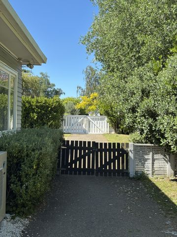 Three bedrooms - Cambridge East - Photo 2