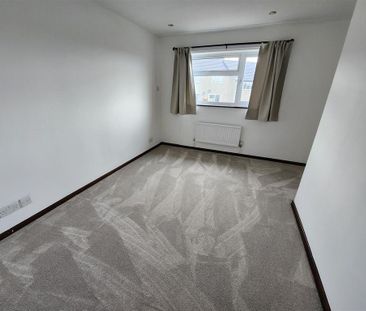 2 bedroom semi-detached house to rent - Photo 3