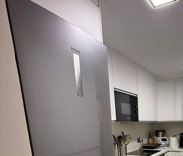 Luxury Apartment for rent in Marbella Del Este, Andalusia - Photo 2