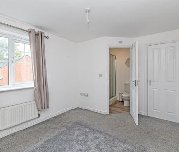 3 bedroom semi-detached house to rent - Photo 2