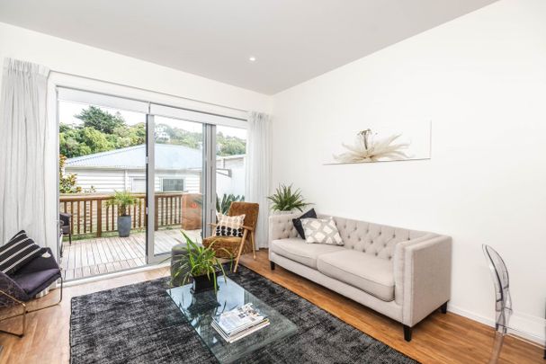 12/32 Dr Taylor Terrace, Johnsonville - Photo 1