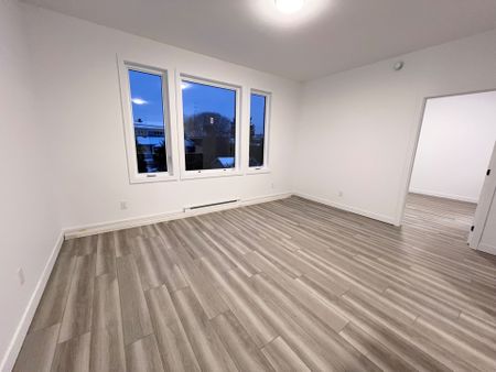 For Lease - 1371 Louis Lane Unit# Unit 6, Cyrville - Carson Grove - Pineview, Ontario - Photo 2