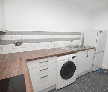 1 bedroom flat to rent - Photo 6