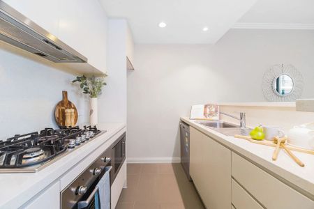 Stylish Contemporary Apartment in a Convenient Location &ast;&ast; Available Now &ast;&ast; - Photo 4