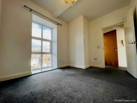 1 bedroom property to rent in Oldham - Photo 1