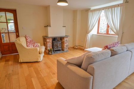 3 bedroom detached house to rent - Photo 3