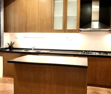 Kim Yam Road (D9), Detached - For Rent - Photo 1