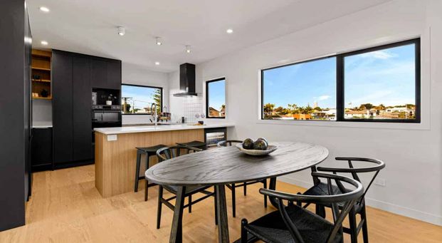 Modern Coastal Living in the Heart of Milford - 2/1 Omana Road, Milford - Photo 1