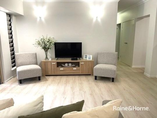 Clifton Views - Fully Furnished, Freshly Refurbished 3-Bedroom Apartment - Photo 1