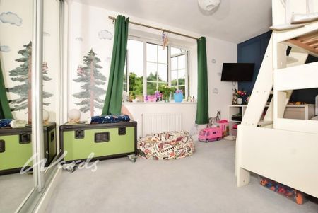 3 bedroom end of terrace house to rent - Photo 4